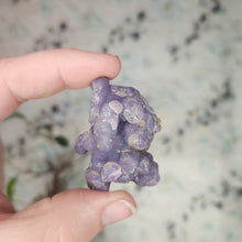 Load image into Gallery viewer, Raw Grape Agate
